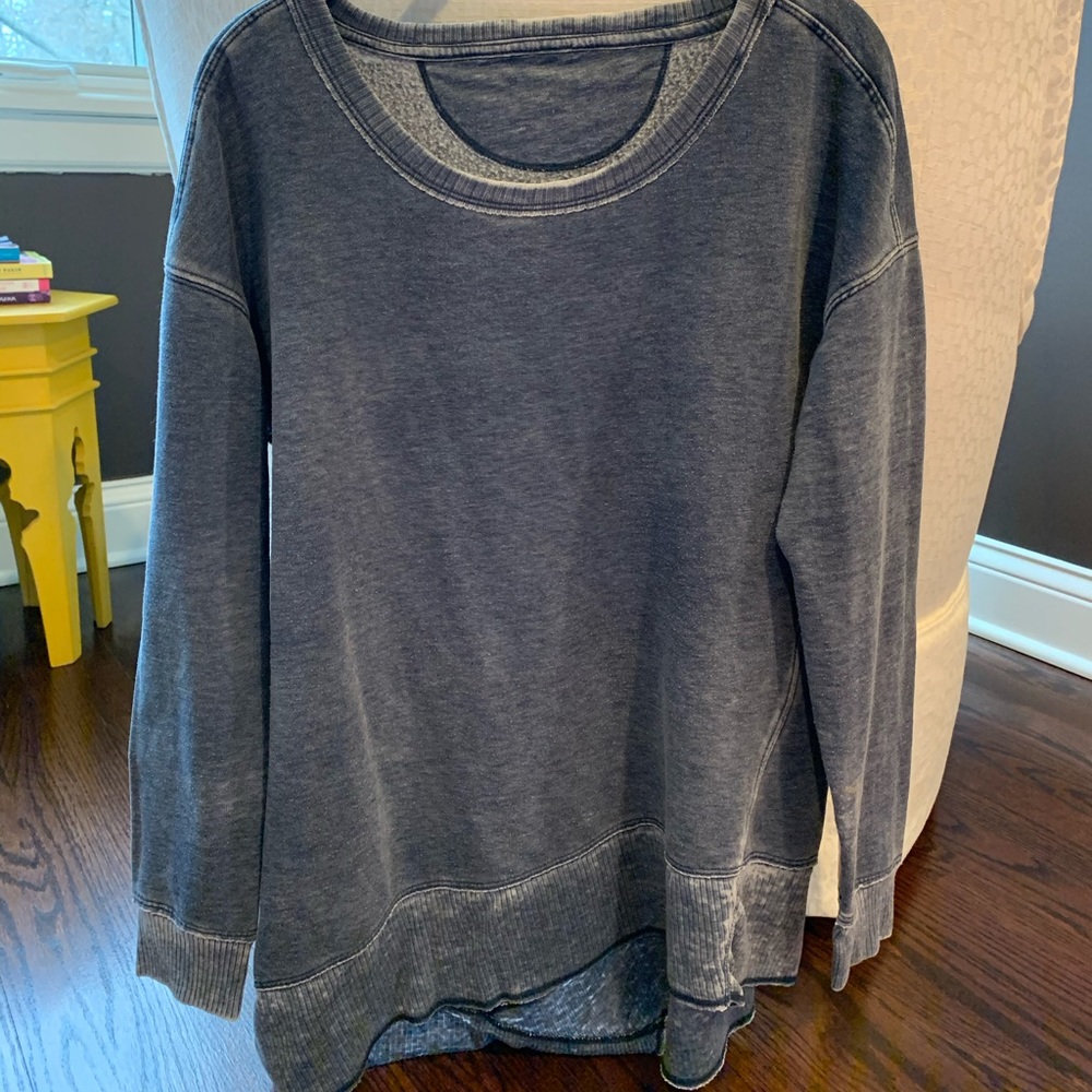 VINTAGE CALVIN KLEIN SWEATER